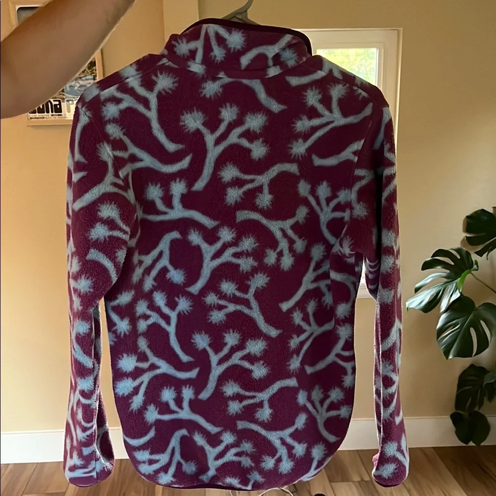 Patagonia Women's Limited Edition Joshua Tree Synchilla Pullover - Picture 4 of 4